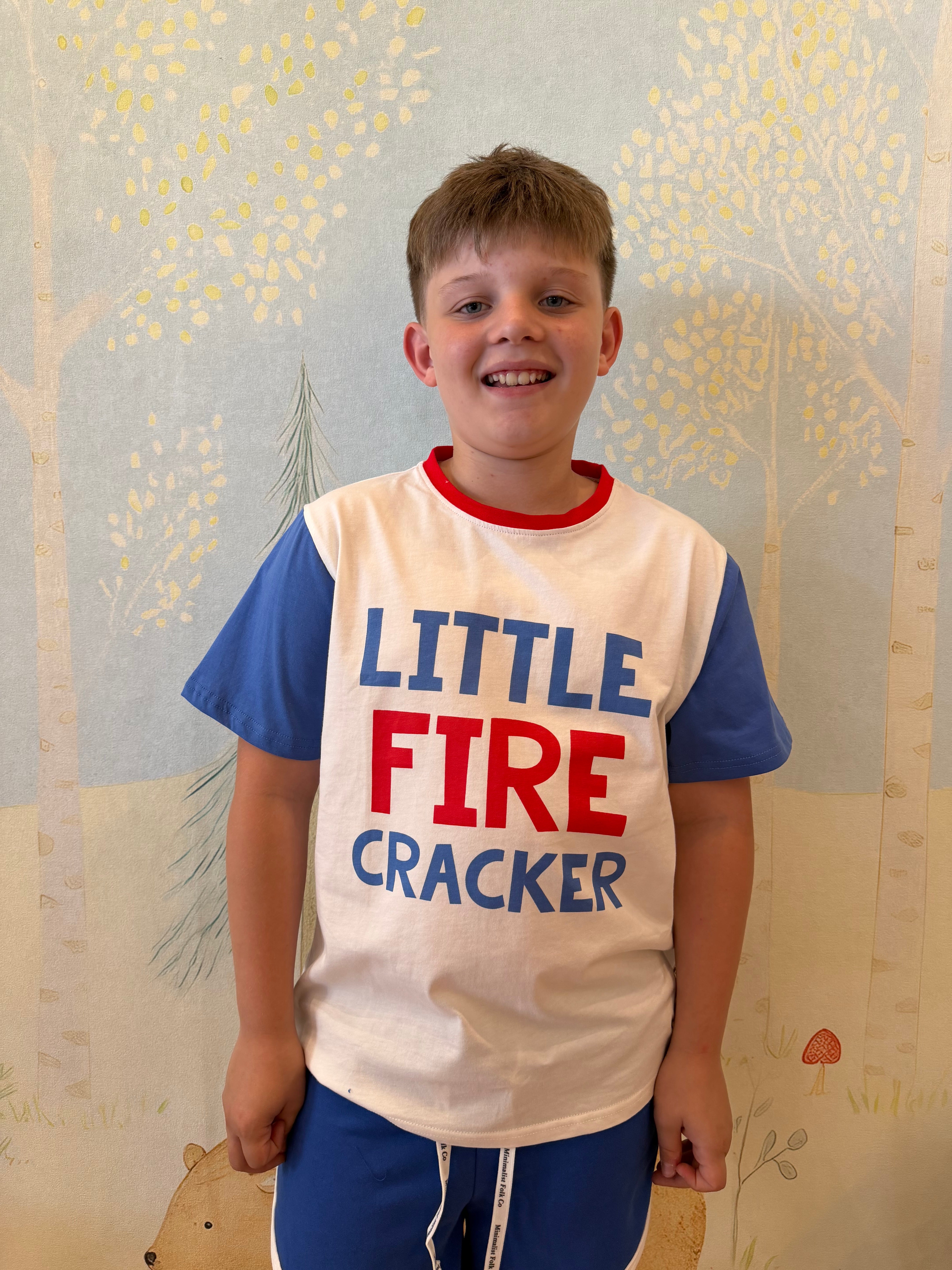 T-SHIRT LITTLE FIRE CRACKER MINIMALIST FOLK
