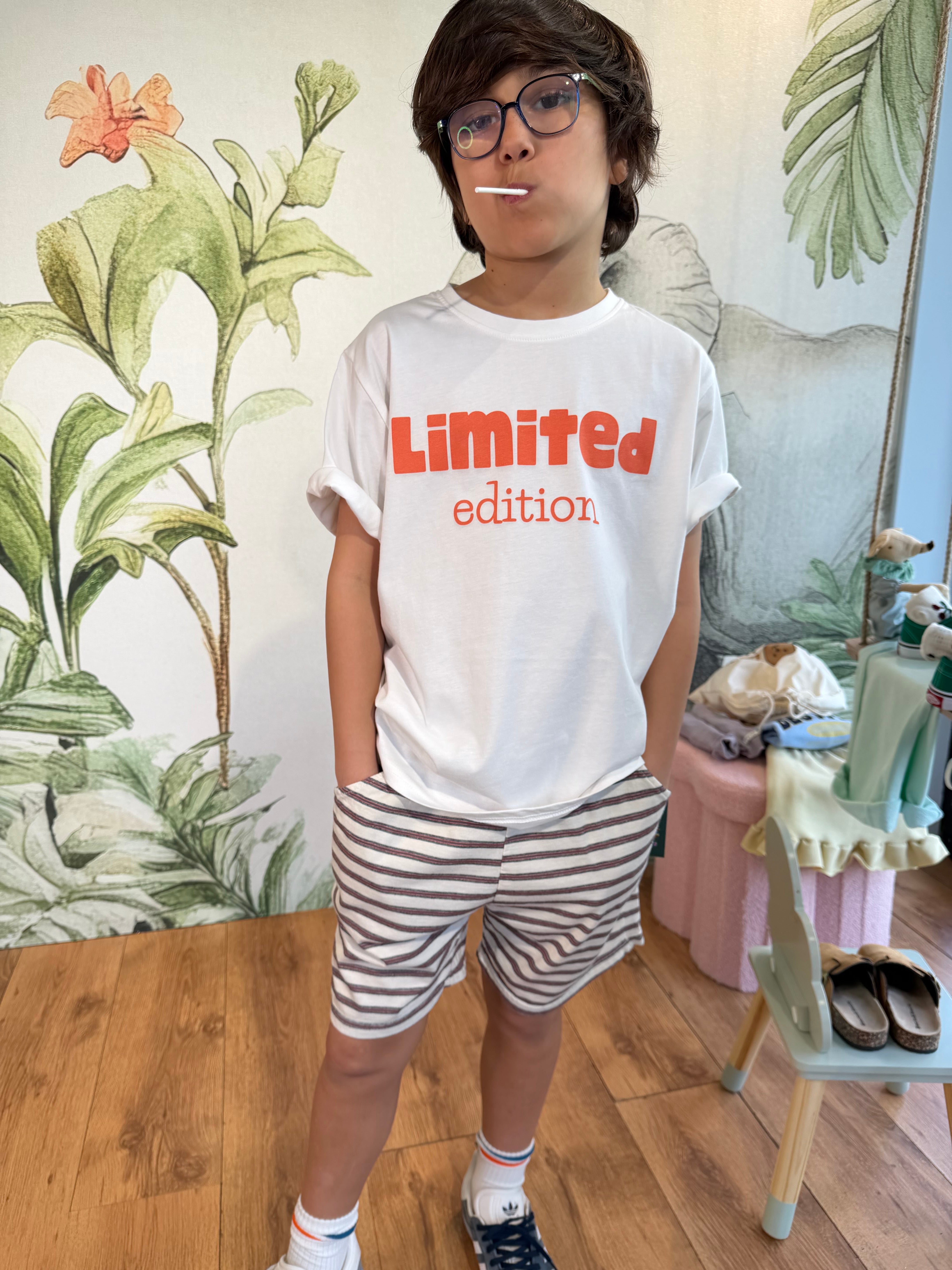 T-SHIRT LIMITED EDITION MINIMALIST FOLK